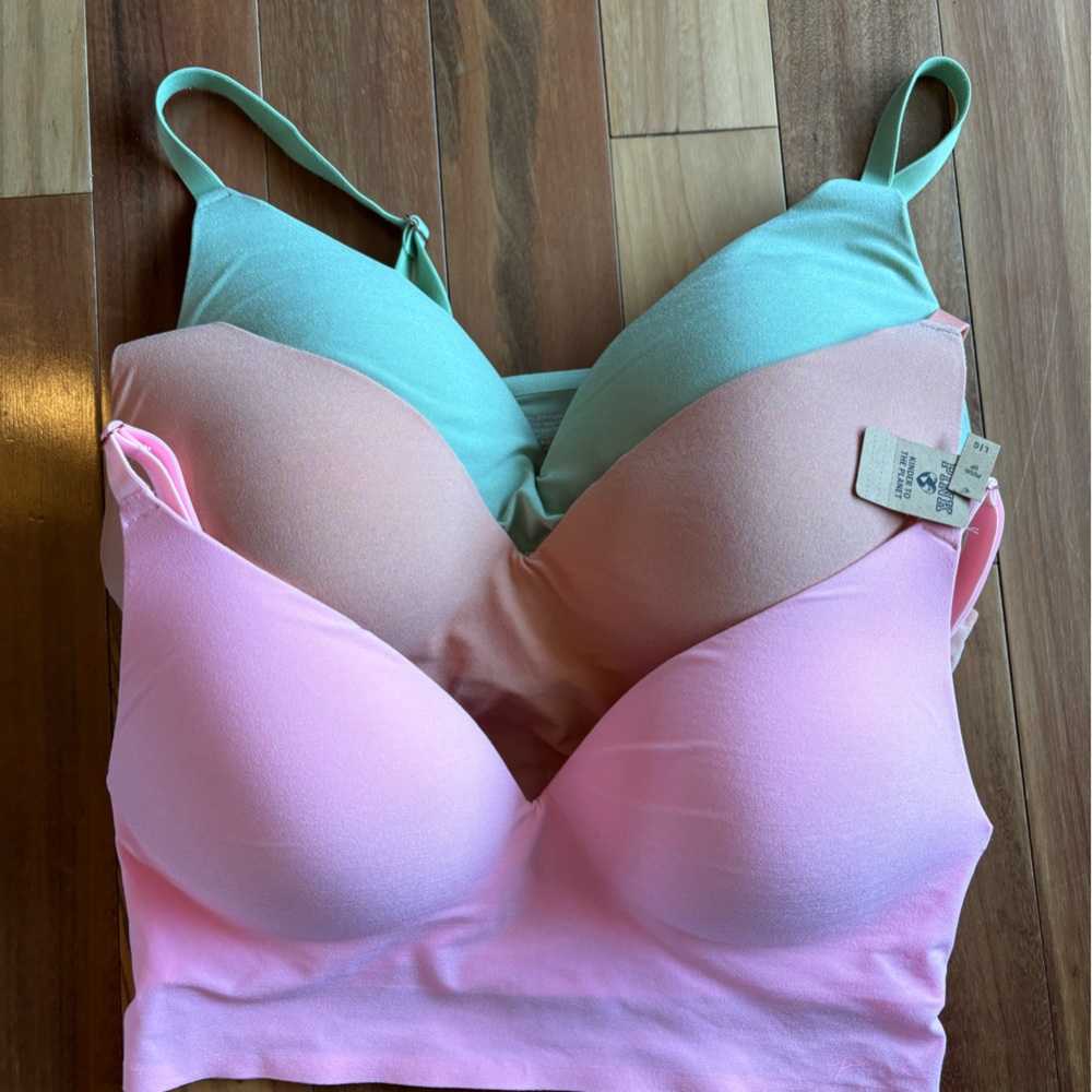 Victoria's Secret Pink Wireless Push-up bras